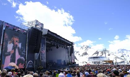 Top of the Mountain Closing Concert mit BLACK EYED PEAS